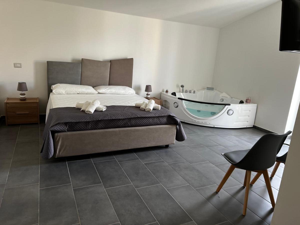 Habitat Luxury Suites Bellona Exterior foto