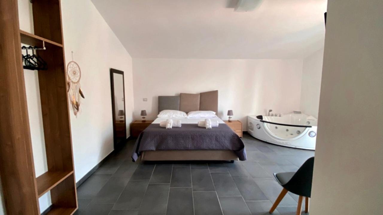 Habitat Luxury Suites Bellona Exterior foto